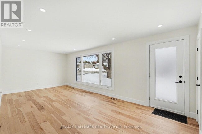 52 Glenridge Rd in Ottawa, ON - Building Photo - Building Photo