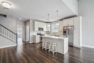 1909 Townhome Wy in Huntington Station, NY - Building Photo - Building Photo