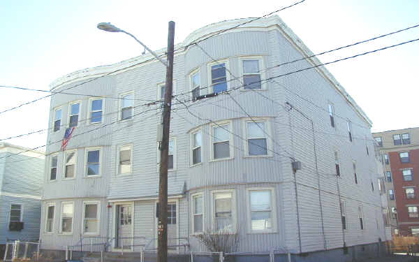 12-14 West St in Everett, MA - Building Photo - Building Photo