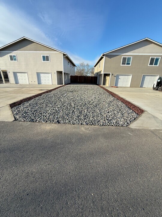 265 4th St NE in Irrigon, OR - Building Photo