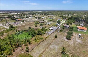4480 20th St NE in Naples, FL - Building Photo - Building Photo