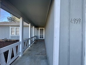4959 Forest Ridge Dr in Hickory, NC - Building Photo - Building Photo