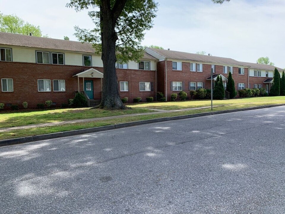 14 Pollux Cir E-Unit -14 Pollux Circle E. -Apt 3 in Portsmouth, VA - Building Photo