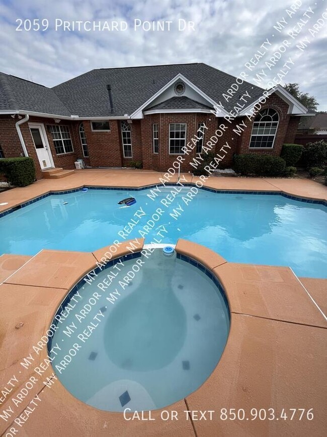 property at 2059 Pritchard Point Dr