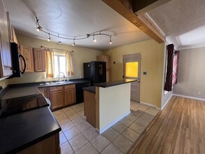 4700 Burton Ave SE in Albuquerque, NM - Building Photo - Building Photo