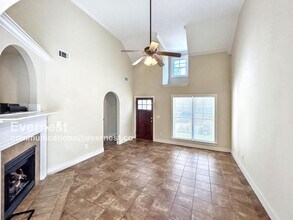 100 Moss Stone Ln in Calera, AL - Building Photo - Building Photo