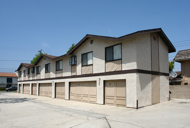 17682 Cameron St in Huntington Beach, CA - Building Photo - Building Photo