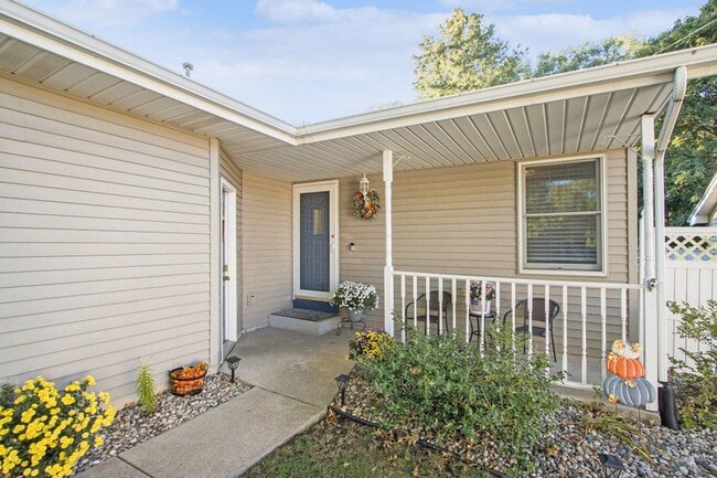 237-239 Lovell St in Schoolcraft, MI - Building Photo - Building Photo