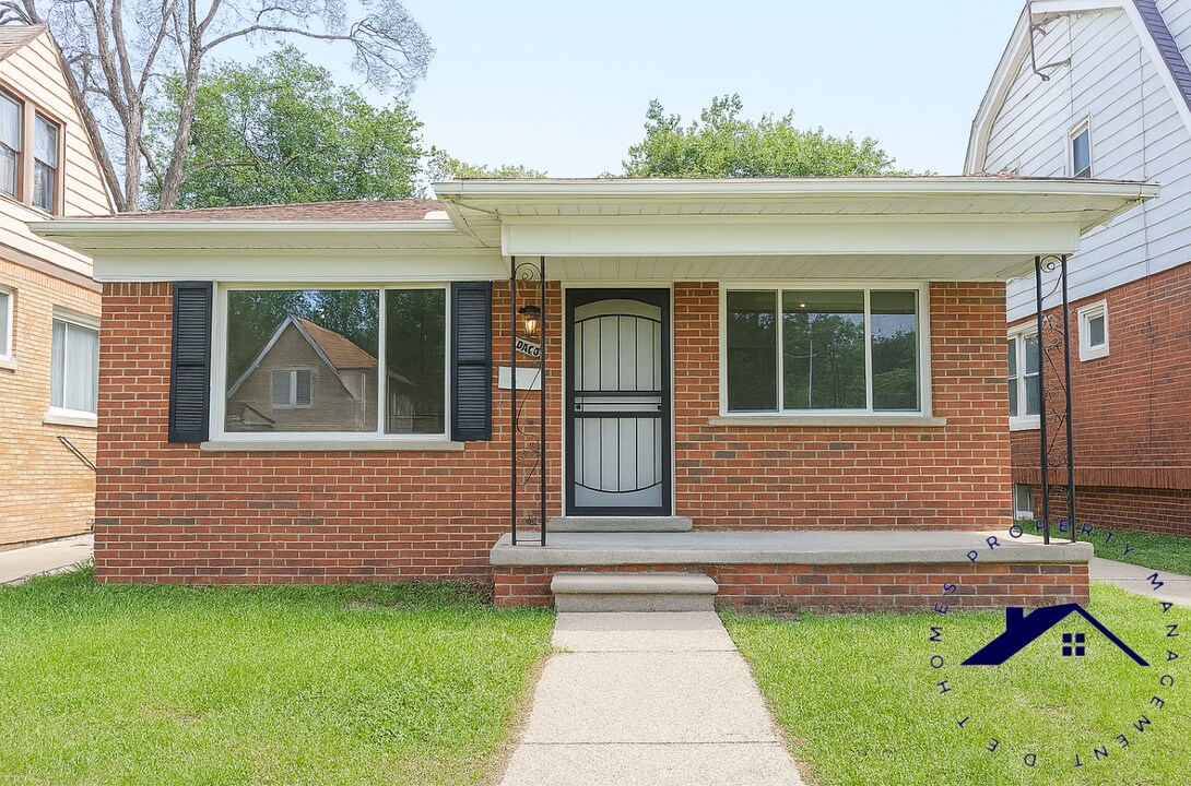 15082 Sorrento Ave in Detroit, MI - Building Photo