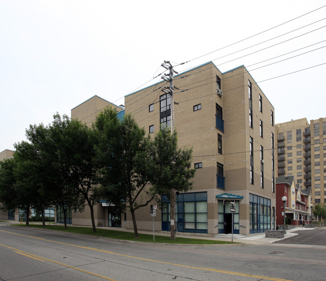 Lakeshore Village Artists’ Co-op in Toronto, ON - Building Photo - Building Photo