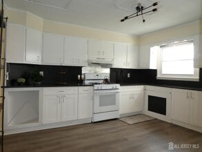 1354 Stelton Rd in Piscataway, NJ - Building Photo - Building Photo