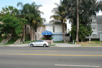 14215 Burbank Blvd in Van Nuys, CA - Building Photo - Building Photo