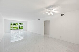 2202 Lucaya Bend in Coconut Creek, FL - Building Photo - Building Photo