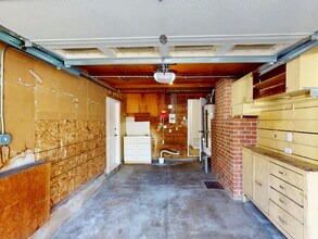197 Cypress Ave in San Bruno, CA - Building Photo - Building Photo