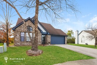 86 Easton Point Way in Greenwood, IN - Building Photo - Building Photo