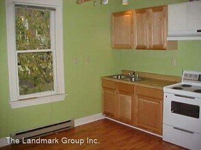1122 E Denny Way in Seattle, WA - Building Photo - Building Photo
