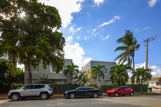 560 Michigan Ave in Miami Beach, FL - Building Photo - Building Photo