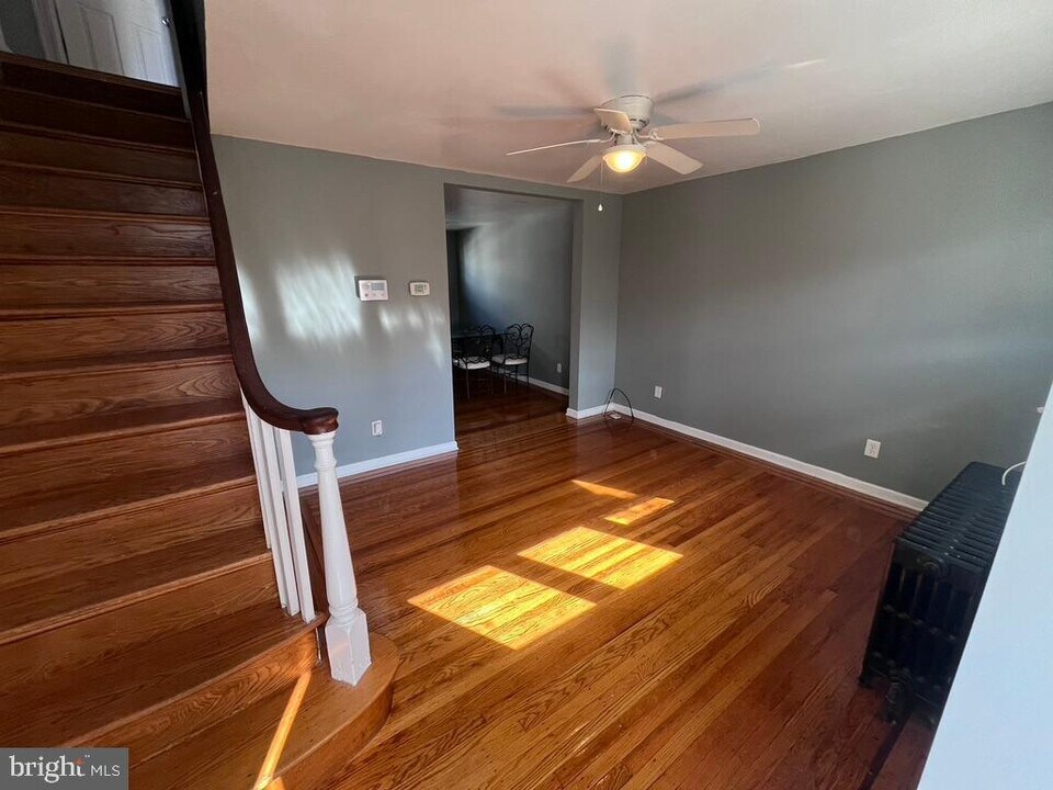 4737 Vista St in Philadelphia, PA - Building Photo