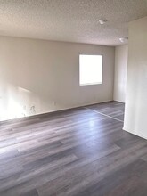 1265 W Devonshire Ave in Hemet, CA - Building Photo - Building Photo