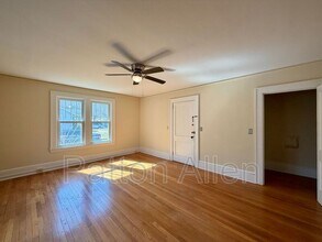 19 Saluda St in Asheville, NC - Building Photo - Building Photo