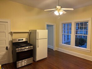 1533 W Northwest Blvd in Winston-Salem, NC - Building Photo - Building Photo