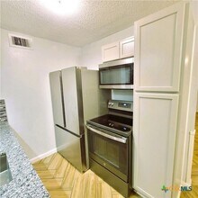 1901 N 10th St, Unit 1 in Killeen, TX - Foto de edificio - Building Photo