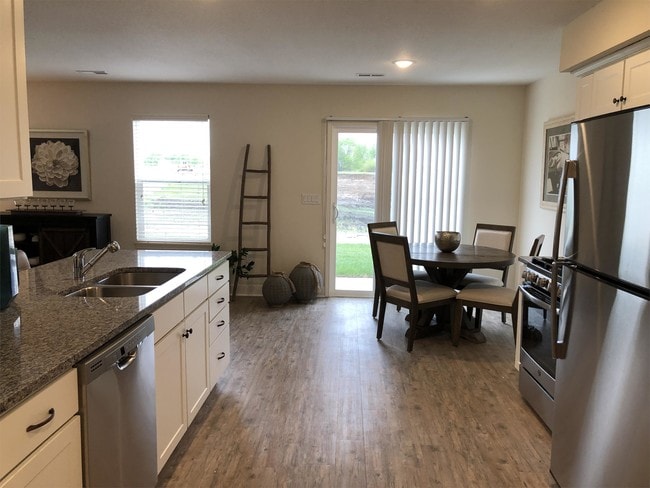 19535 Mulberry Ln in Smithville, MO - Building Photo - Building Photo