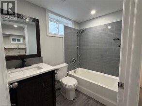 198 Glennie Ave in Hamilton, ON - Building Photo - Building Photo