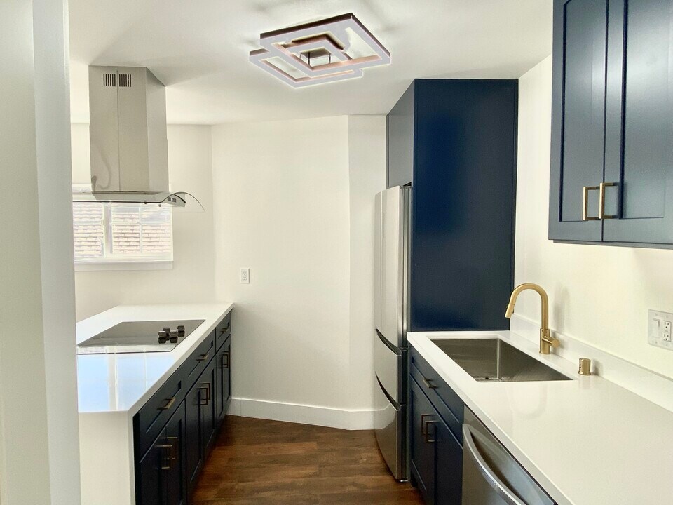 2251 38th Ave in Oakland, CA - Building Photo