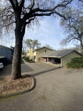 2587 Greenwood Ln in Cameron Park, CA - Foto de edificio - Building Photo