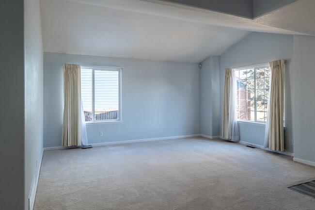 property at 2815 Decatur Dr