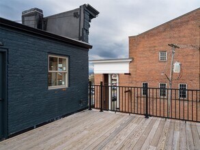 702-704-704 Columbia St in Hudson, NY - Building Photo - Building Photo