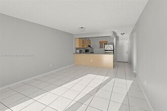 7815 Camino Real in Coral Gables, FL - Building Photo - Building Photo