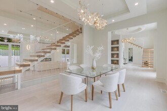 8757 Brook Rd in McLean, VA - Building Photo - Building Photo