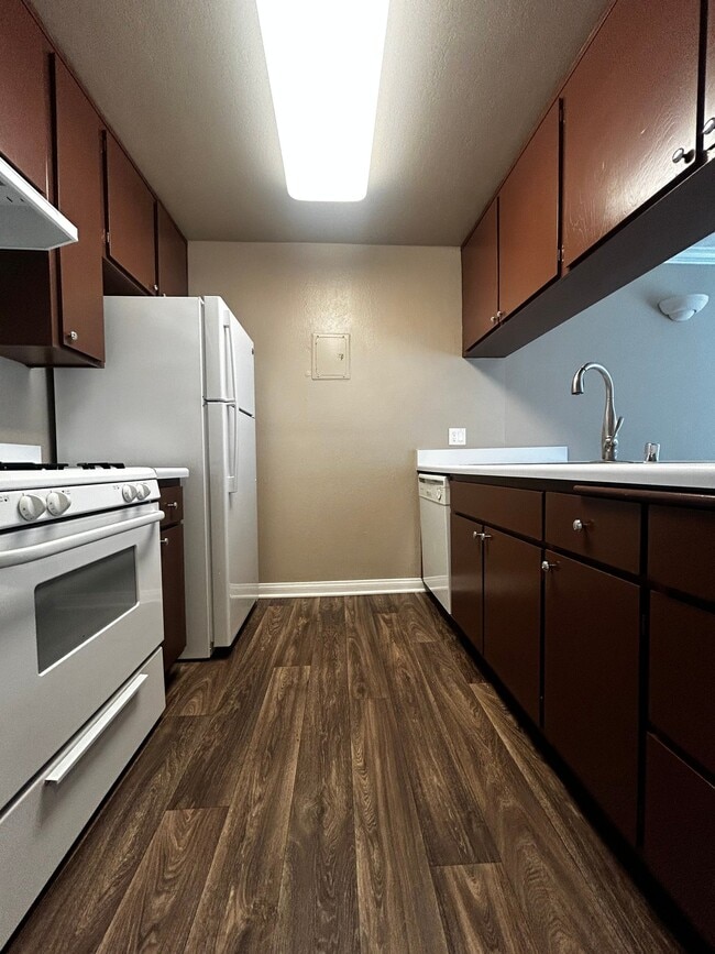 344 S Arroyo Dr, Unit G in San Gabriel, CA - Building Photo - Building Photo