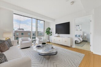 2 Earhart St, Unit #714B in Cambridge, MA - Building Photo - Building Photo