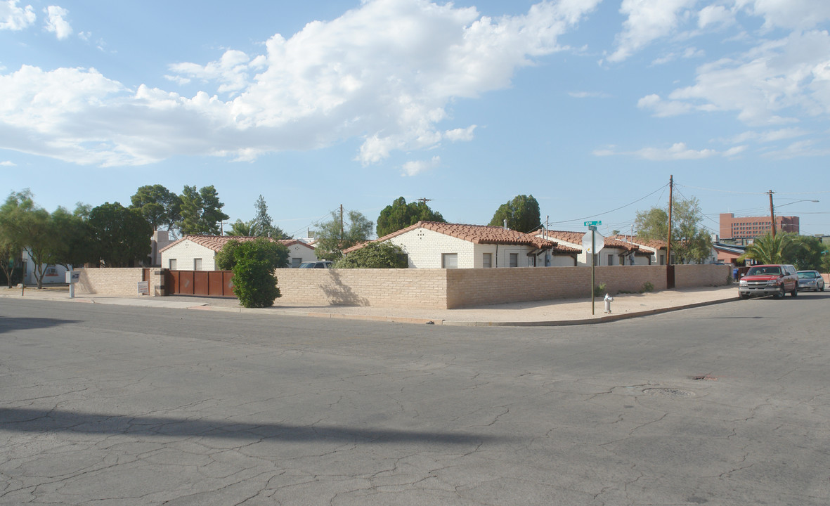 1137 E 10th St in Tucson, AZ - Building Photo