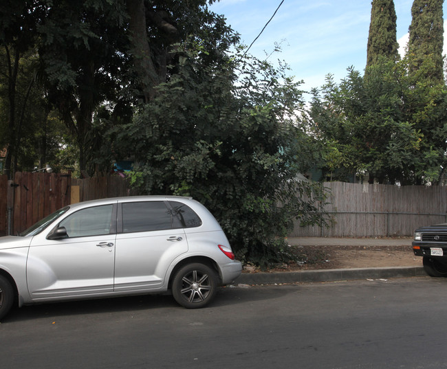 1413 N Alexandria Ave in Los Angeles, CA - Building Photo - Building Photo