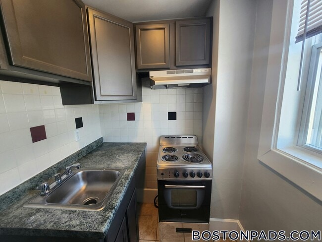 50 Franklin St, Unit 704 in Worcester, MA - Foto de edificio - Building Photo