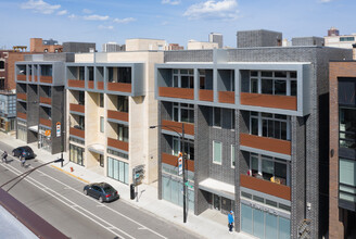 2825 N Halsted St in Chicago, IL - Building Photo - Building Photo