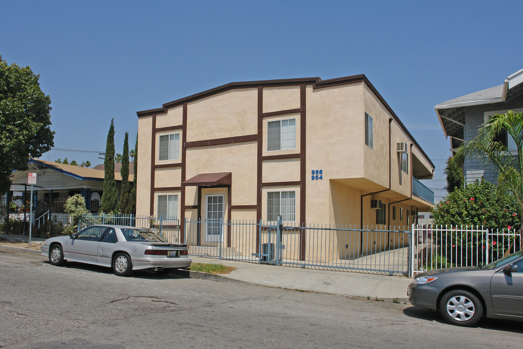 956 Fedora St in Los Angeles, CA - Building Photo