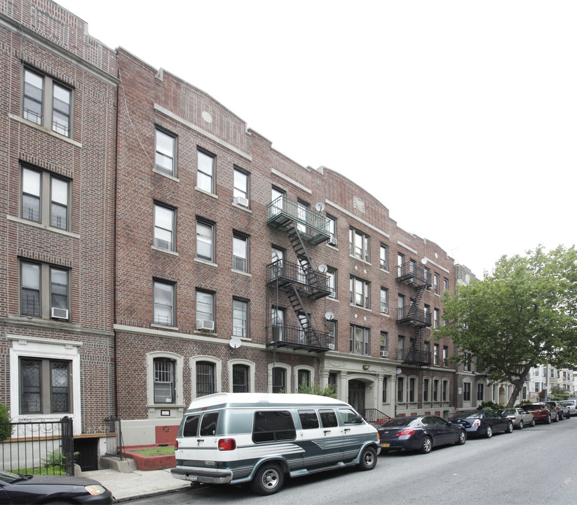 1647 Union St in Brooklyn, NY - Building Photo