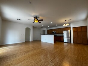 7828 S 68th Dr in Phoenix, AZ - Building Photo - Building Photo