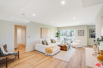 1470 Rexford Dr in Los Angeles, CA - Building Photo - Building Photo