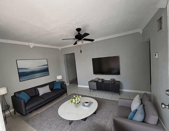 1121 NW 140th Terrace in Miami, FL - Building Photo - Building Photo