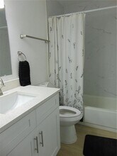 9119 Tudor Dr in Tampa, FL - Building Photo - Building Photo