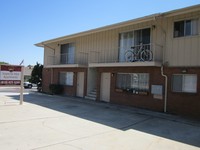 1341-1343 Imperial Beach Blvd in Imperial Beach, CA - Foto de edificio - Building Photo