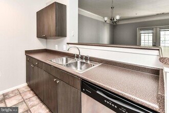 3021 Nicosh Cir in Falls Church, VA - Foto de edificio - Building Photo