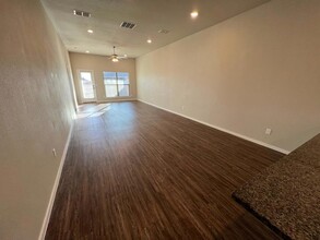 1634 133rd St, Unit B in Lubbock, TX - Building Photo - Building Photo