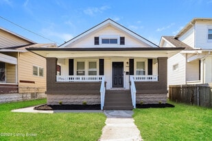 3732 River Park Dr in Louisville, KY - Building Photo
